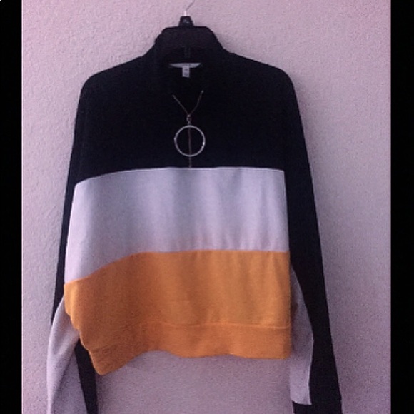 Cropped long sleeved shirt - Picture 2 of 2